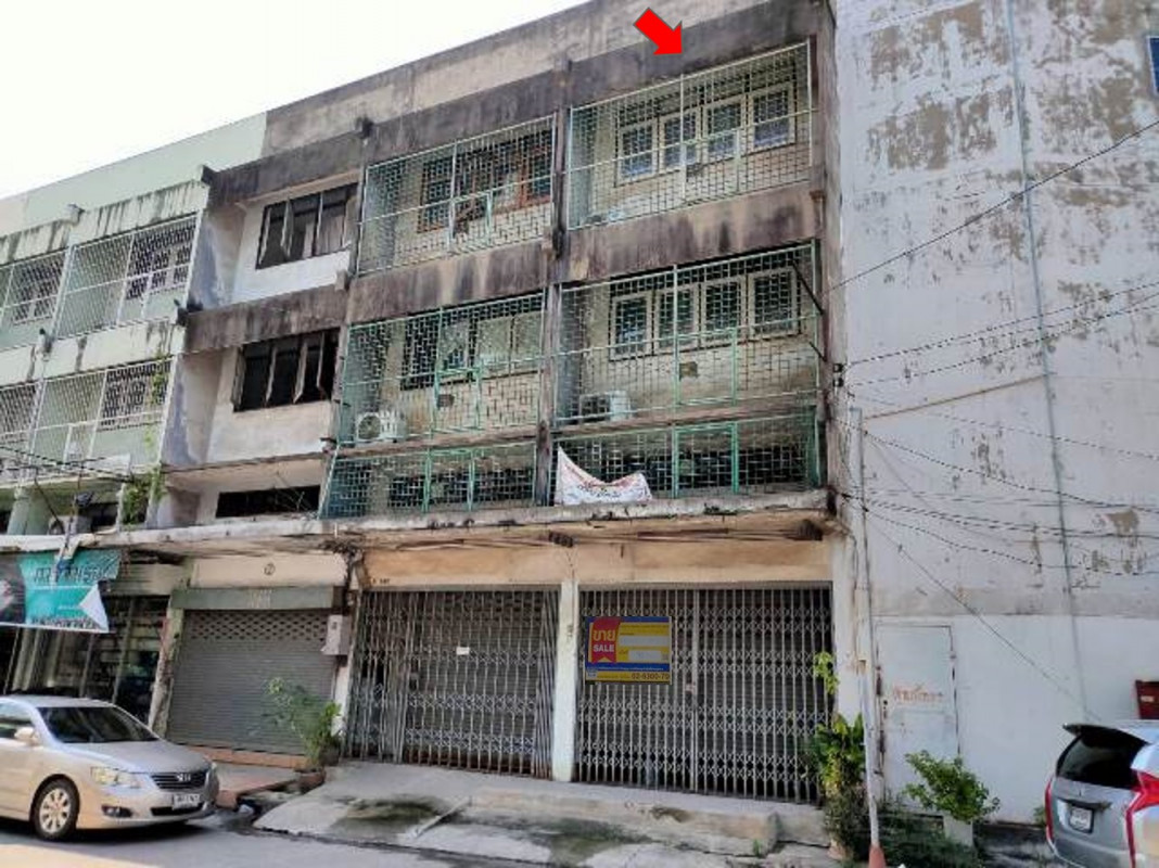 Commercial building Samut Sakhon Krathum Baen Om Noi 3255000