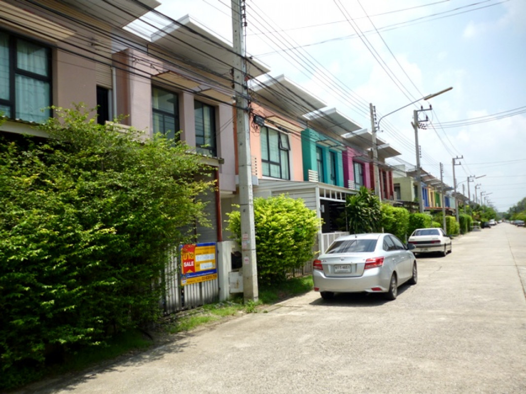ทาวน์เฮ้าส์ ปทุมธานี ลำลูกกา ลาดสวาย 2640000