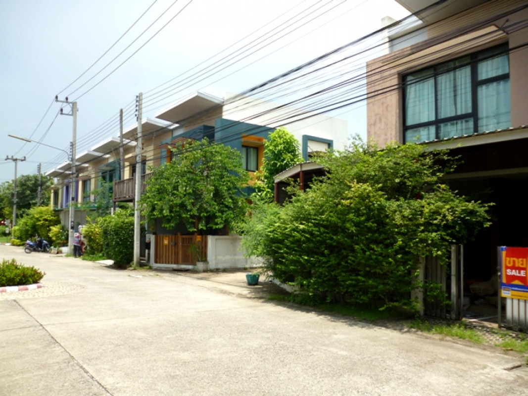 ทาวน์เฮ้าส์ ปทุมธานี ลำลูกกา ลาดสวาย 2640000