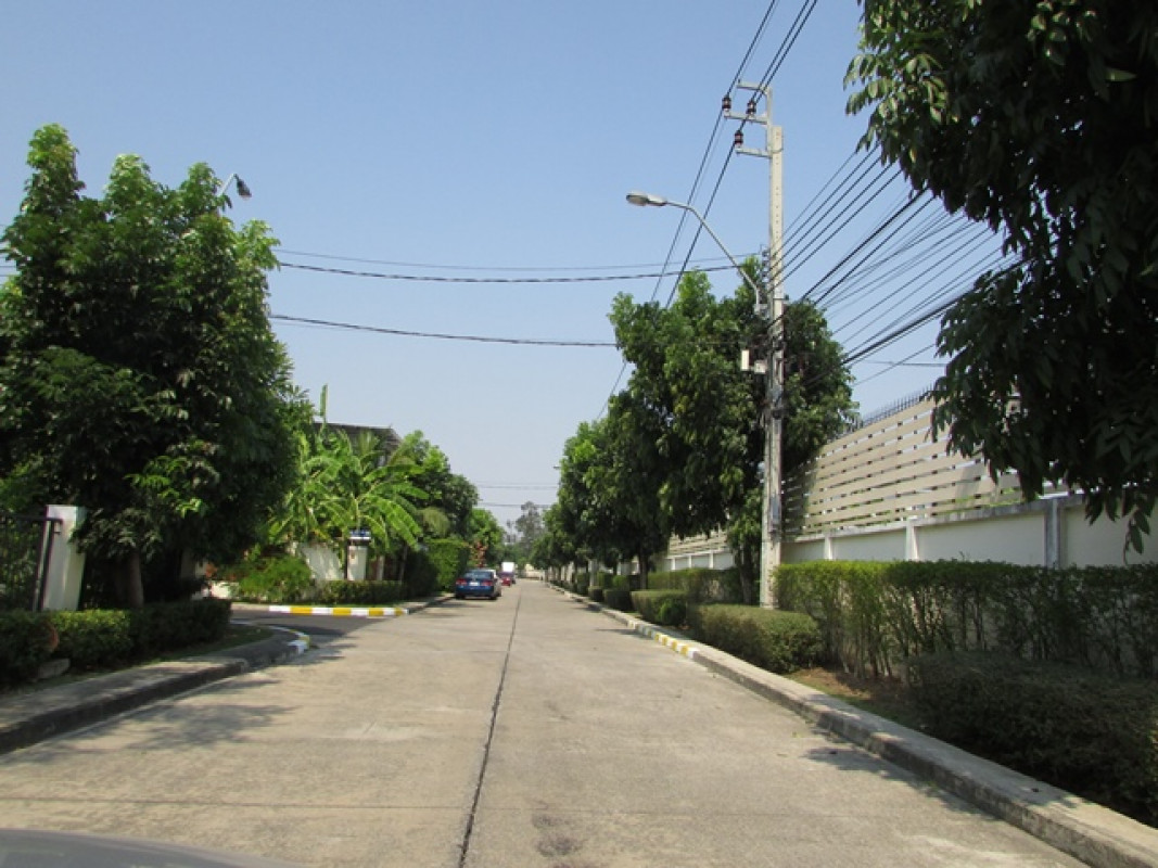 Single house Bangkok Min Buri Min Buri 4200000