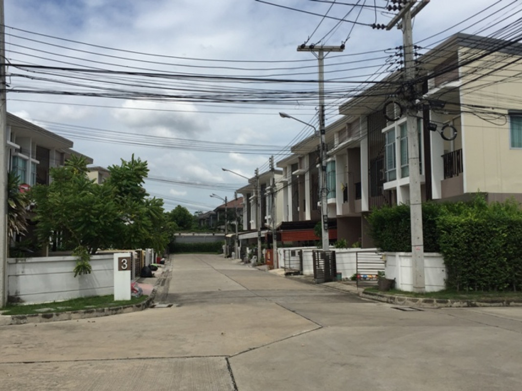 ทาวน์เฮ้าส์ ปทุมธานี เมืองปทุมธานี บ้านใหม่ 2625000