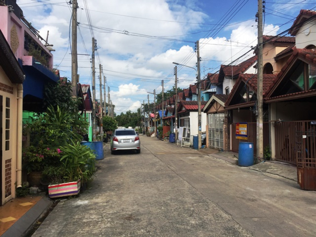 ทาวน์เฮ้าส์ ปทุมธานี ธัญบุรี บึงยี่โถ 1313000