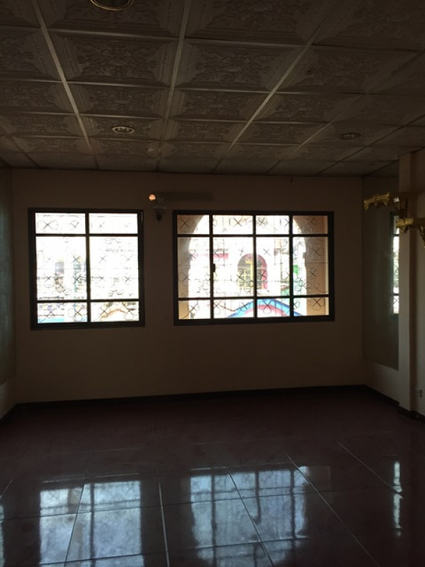 ทาวน์เฮ้าส์ ปทุมธานี ธัญบุรี บึงยี่โถ 1313000