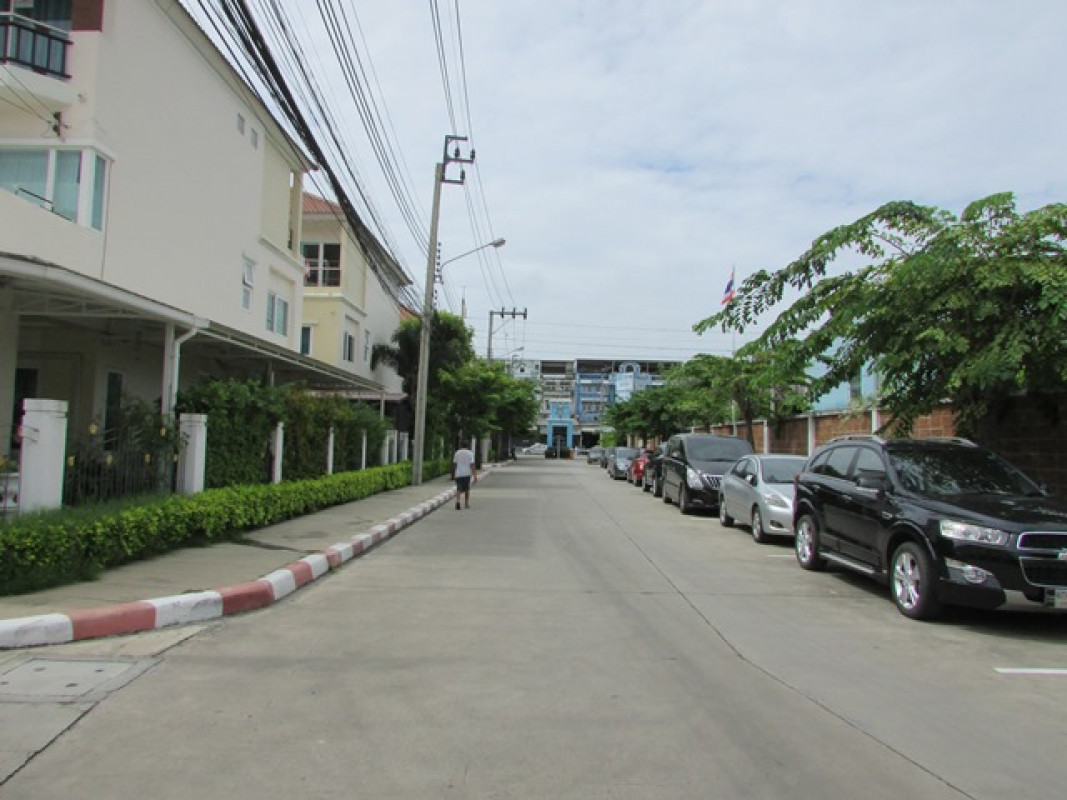 ทาวน์เฮ้าส์ สมุทรปราการ บางพลี บางแก้ว 3360000