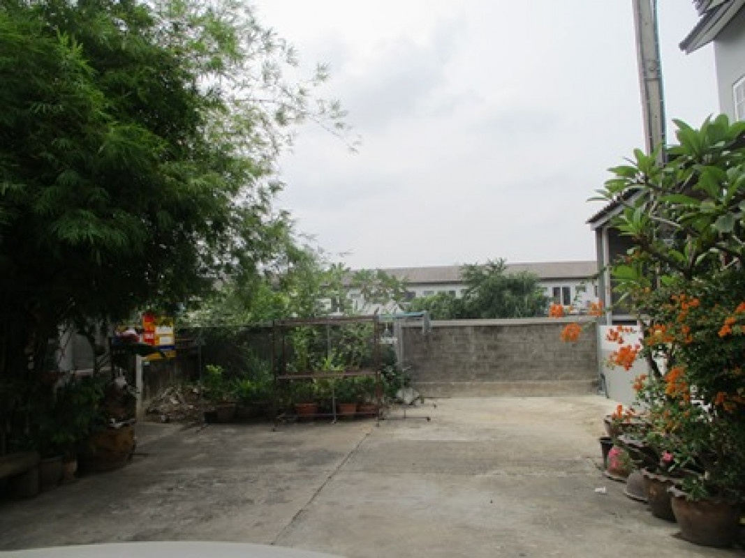 ทาวน์เฮ้าส์ ปทุมธานี ธัญบุรี บึงน้ำรักษ์ 840000