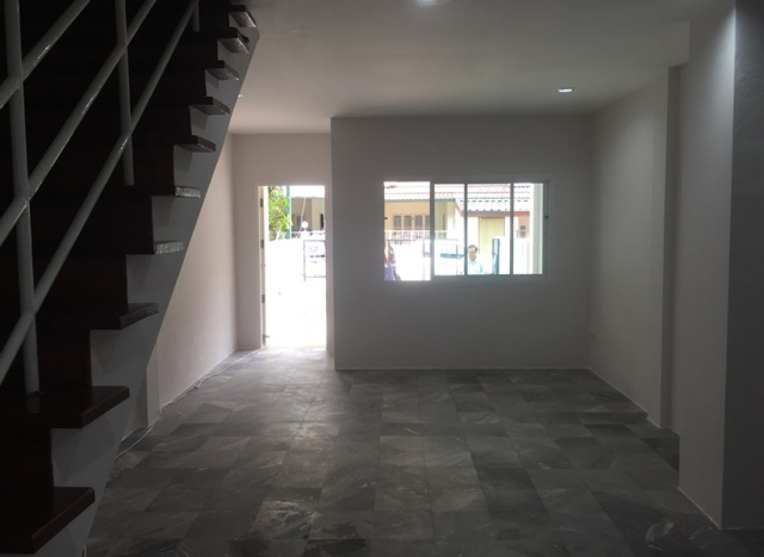 ทาวน์เฮ้าส์ ปทุมธานี ธัญบุรี บึงยี่โถ 1540000