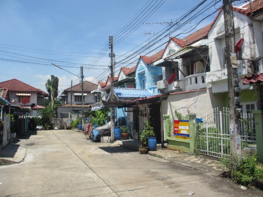 ทาวน์เฮ้าส์ หมู่บ้านคัทลียาวิลล์ ปทุมธานี ลำลูกกา ลาดสวาย 1155000