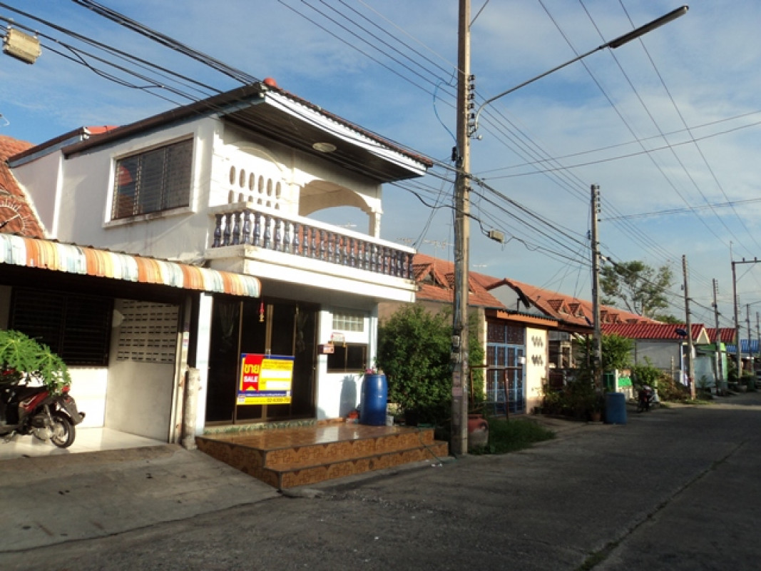 ทาวน์เฮ้าส์ ธราดล ปทุมธานี ธัญบุรี ลำผักกูด 840000