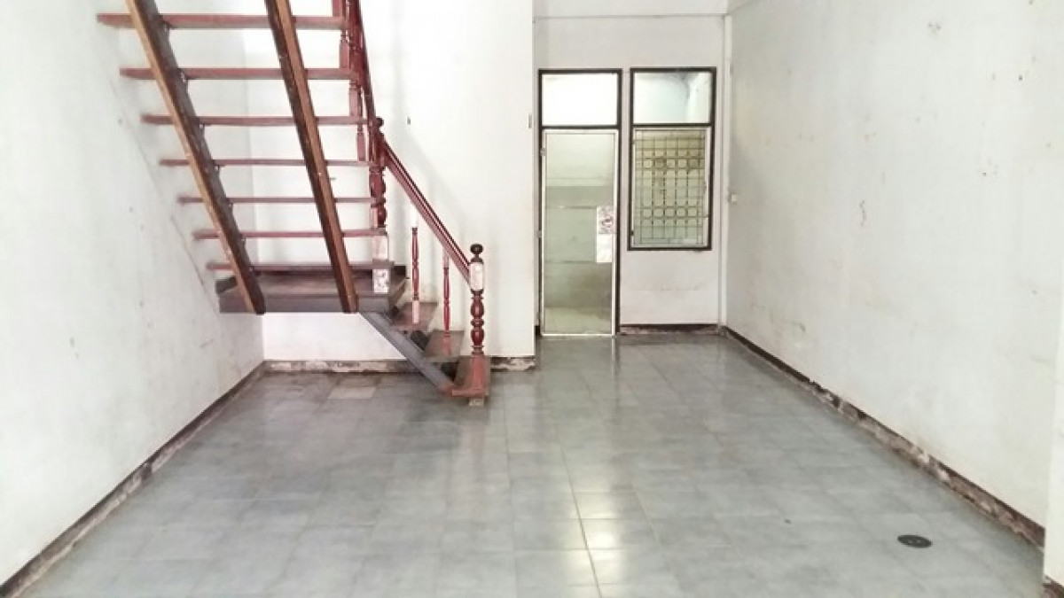 Townhouse Pathum Thani Lam Luk Ka Lat Sawai 1050000