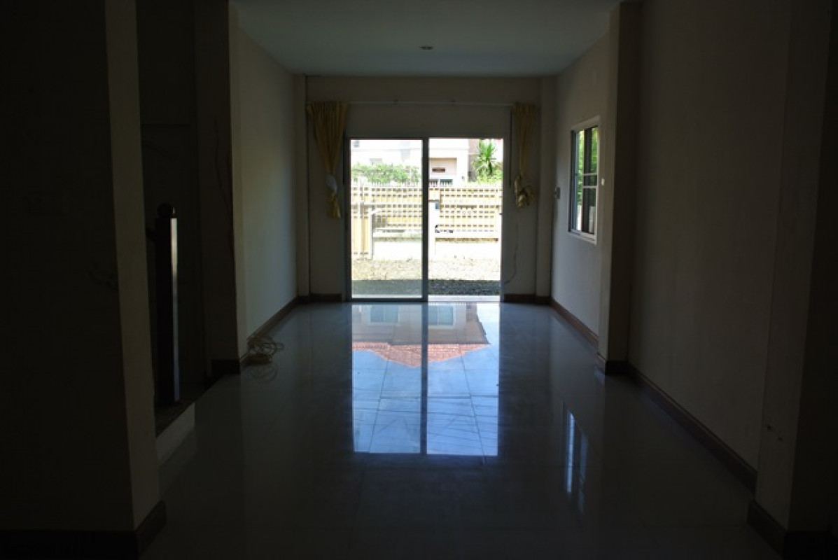 Single house Bangkok Min Buri Saen Saep 2730000