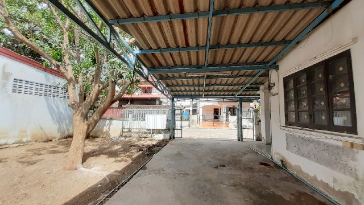 Single house Bangkok Khlong Sam Wa Sam Wa Tawan Ok 3001000