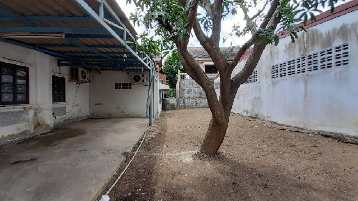 Single house Bangkok Khlong Sam Wa Sam Wa Tawan Ok 3001000