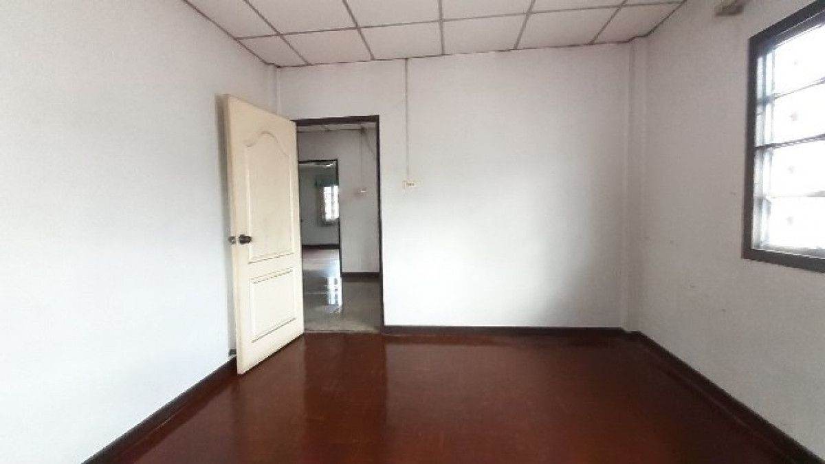 Single house Bangkok Khlong Sam Wa Sam Wa Tawan Ok 3001000