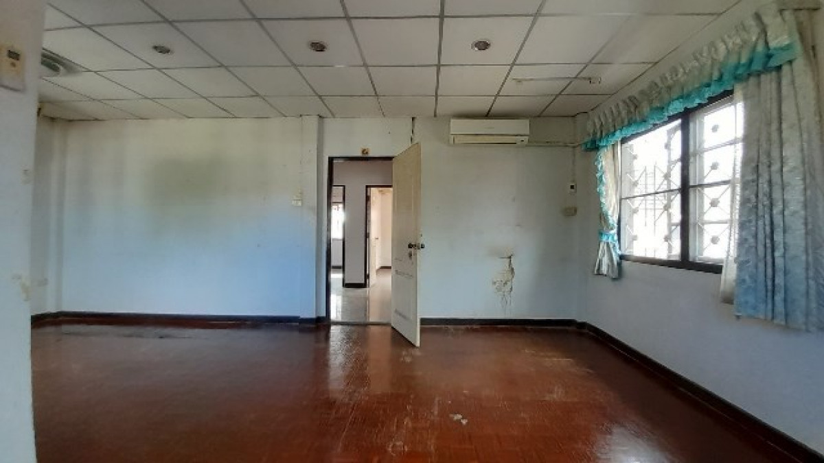 Single house Bangkok Khlong Sam Wa Sam Wa Tawan Ok 3001000