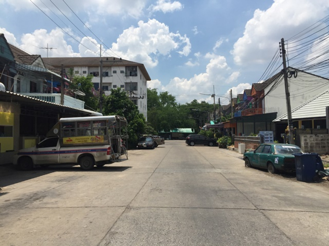 Townhouse Pathum Thani Mueang Pathum Thani Ban Chang 1680000