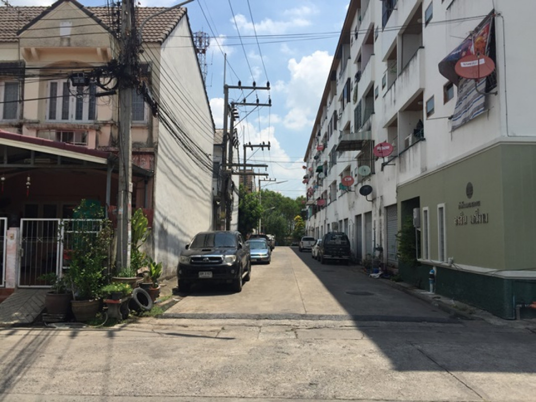 Townhouse Pathum Thani Mueang Pathum Thani Ban Chang 1680000