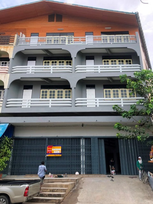 Commercial building Nakhon Sawan Mueang Nakhon Sawan Pak Nam Pho 5657000