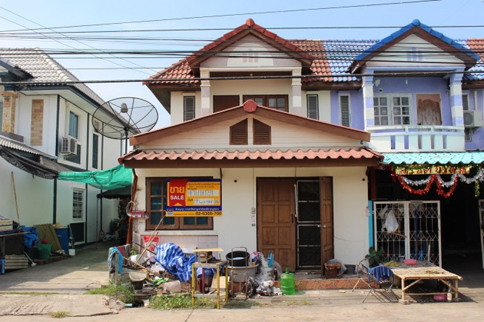 Townhouse Pathum Thani Thanyaburi Bueng Nam Rak 990000