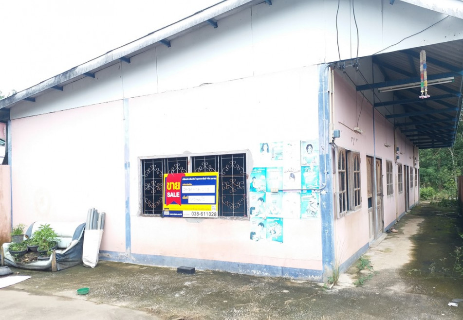 Commercial building Rayong Khao Chamao Nam Pen 872000