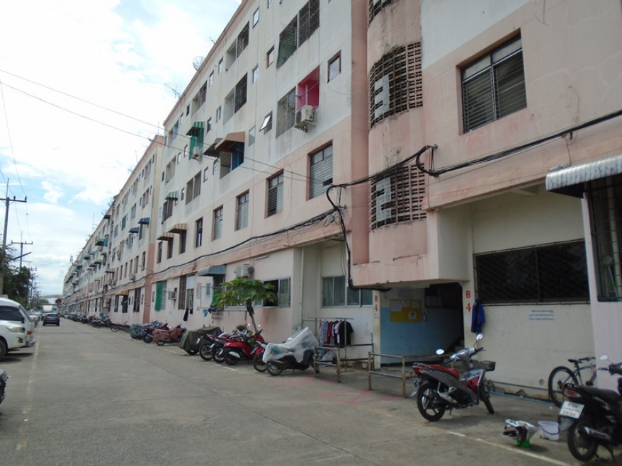 Condominium Pathum Thani Lam Luk Ka Lat Sawai 214000