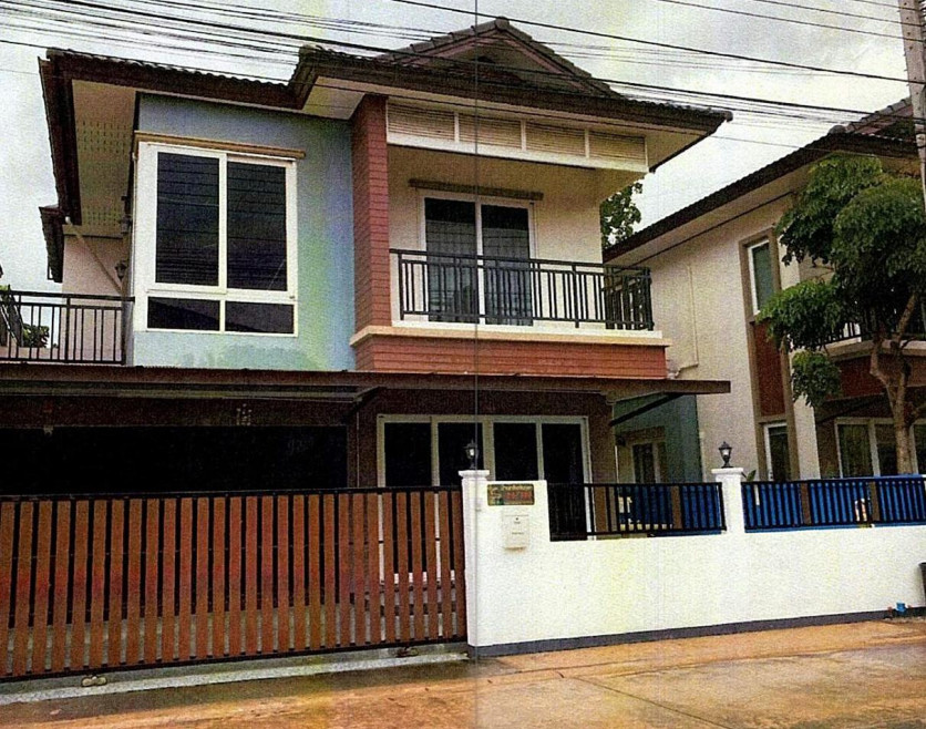 Twin house Nonthaburi Bang Bua Thong Lahan 3330000