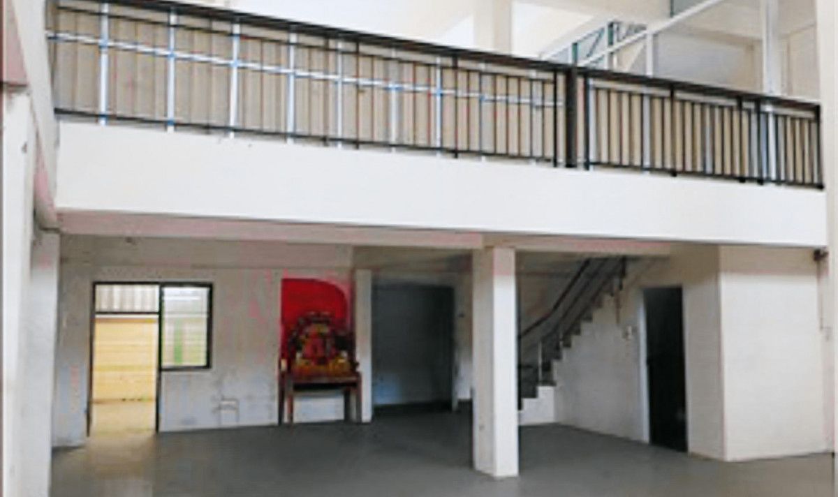 Commercial building Censiri Town Yek Khanam Rai Rayong Nikhom Phatthana Makham Khu 7400000