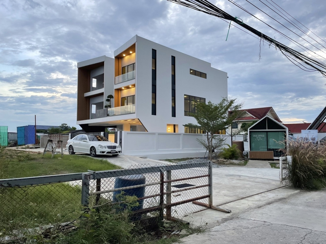 บ้านแฝด เดอะ ลอฟ แปดริ้ว ฉะเชิงเทรา เมืองฉะเชิงเทรา หน้าเมือง 5900000