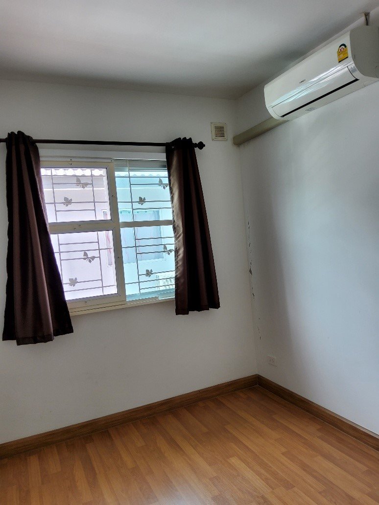 Townhouse Samut Prakan Bang Phli Nong Prue 1880000