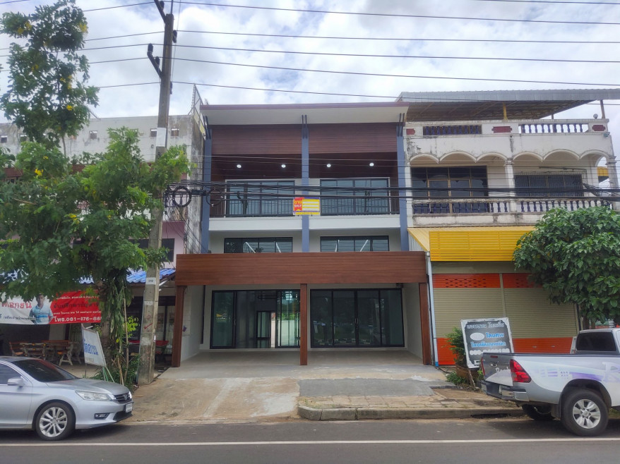 Commercial building Amnat Charoen Mueang Amnat Charoen Non Nam Thaeng 8250000