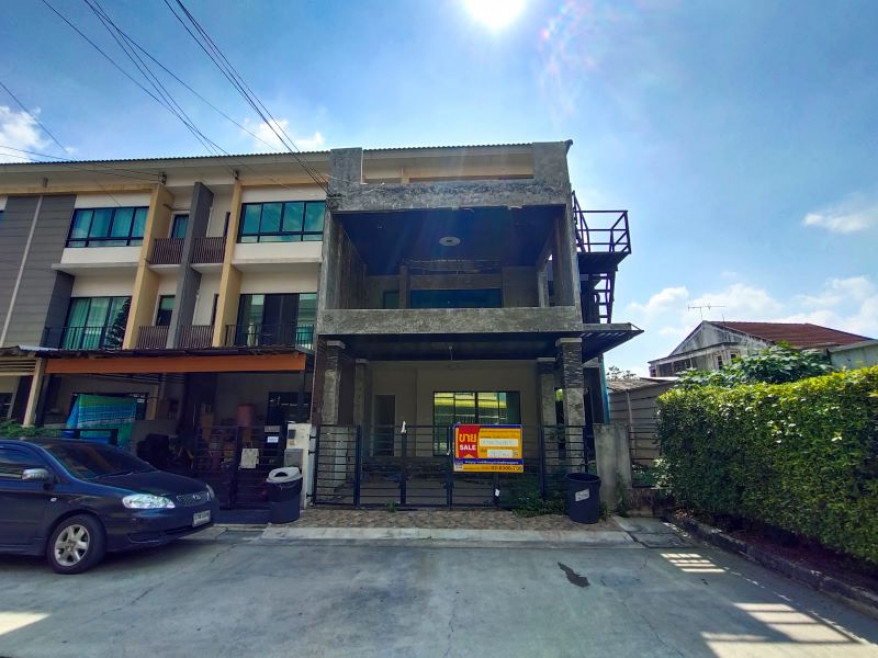 ทาวน์เฮ้าส์ หมู่บ้านเดอะคอนเนค 24 กรุงเทพมหานคร ประเวศ ประเวศ 4410000