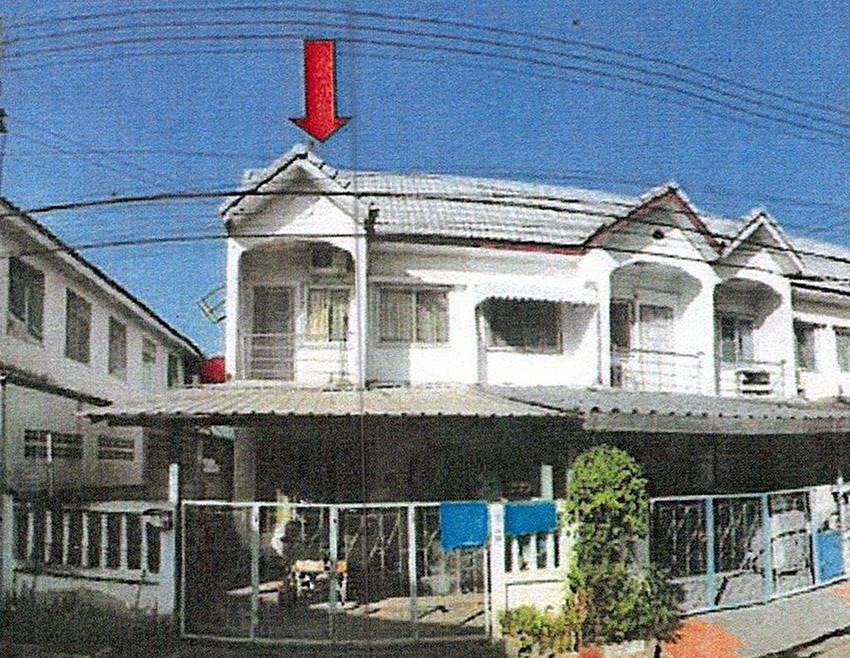 Townhouse Pathum Thani Lam Luk Ka Lat Sawai 1680000