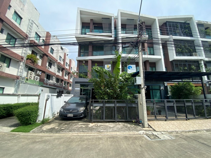 Commercial building Bangkok Sai Mai O Ngoen 7035000
