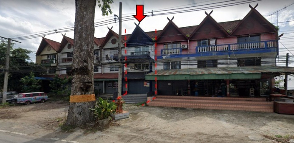 Commercial building Chiang Mai Saraphi Yang Noeng 3780000