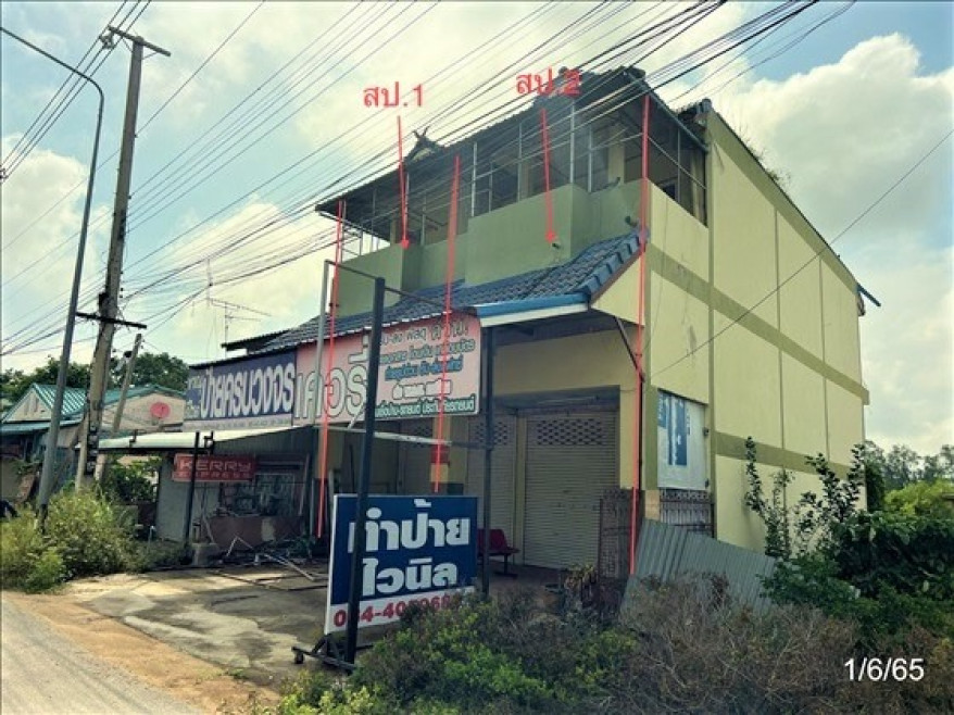 Commercial building Kamphaeng Phet Khanu Woralaksaburi Saen To 4600000