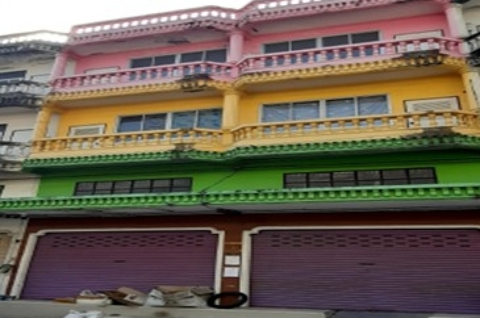 Commercial building Pathum Thani Lam Luk Ka Khu Khot 3990000