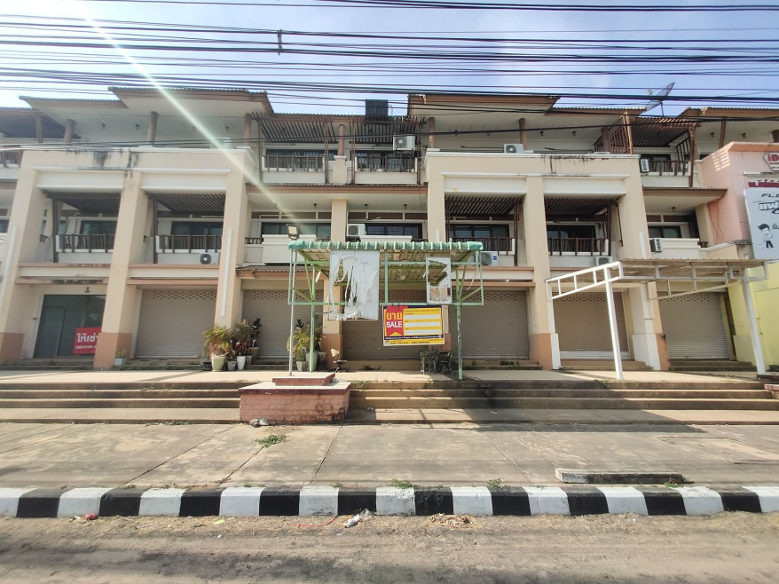 Commercial building Ubon Ratchathani Warin Chamrap Kham Nam Sap 4410000