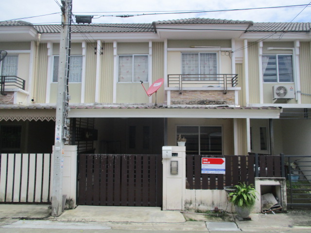 ทาวน์เฮ้าส์ พฤกษทาวน์ เพชรเกษม 81 กรุงเทพมหานคร หนองแขม หนองแขม 2050000