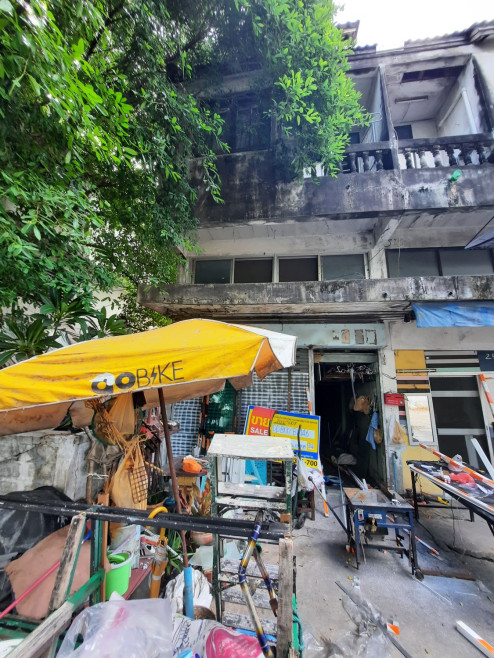 Commercial building Bangkok Wang Thonglang Wang Thonglang 2415000