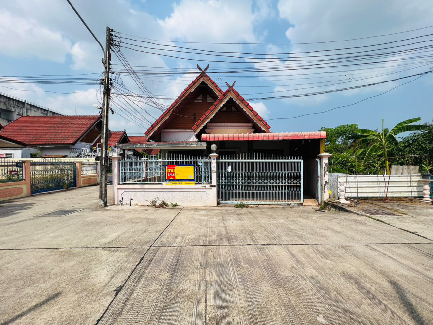 Single house Chon Buri Bang Lamung Nong Pla Lai 2415000