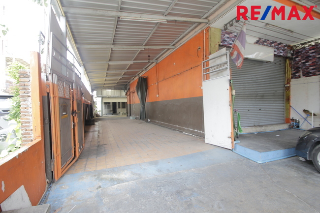 Residential land/lot Bangkok Phasi Charoen Bang Waek 8200000