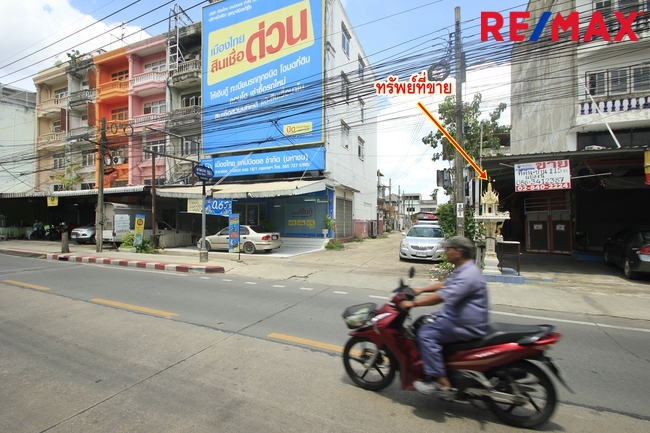 Residential land/lot Bangkok Phasi Charoen Bang Waek 8200000