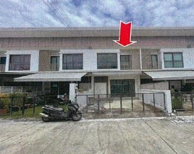 ทาวน์เฮ้าส์ h living space ชลบุรี บางละมุง ตะเคียนเตี้ย 1970000