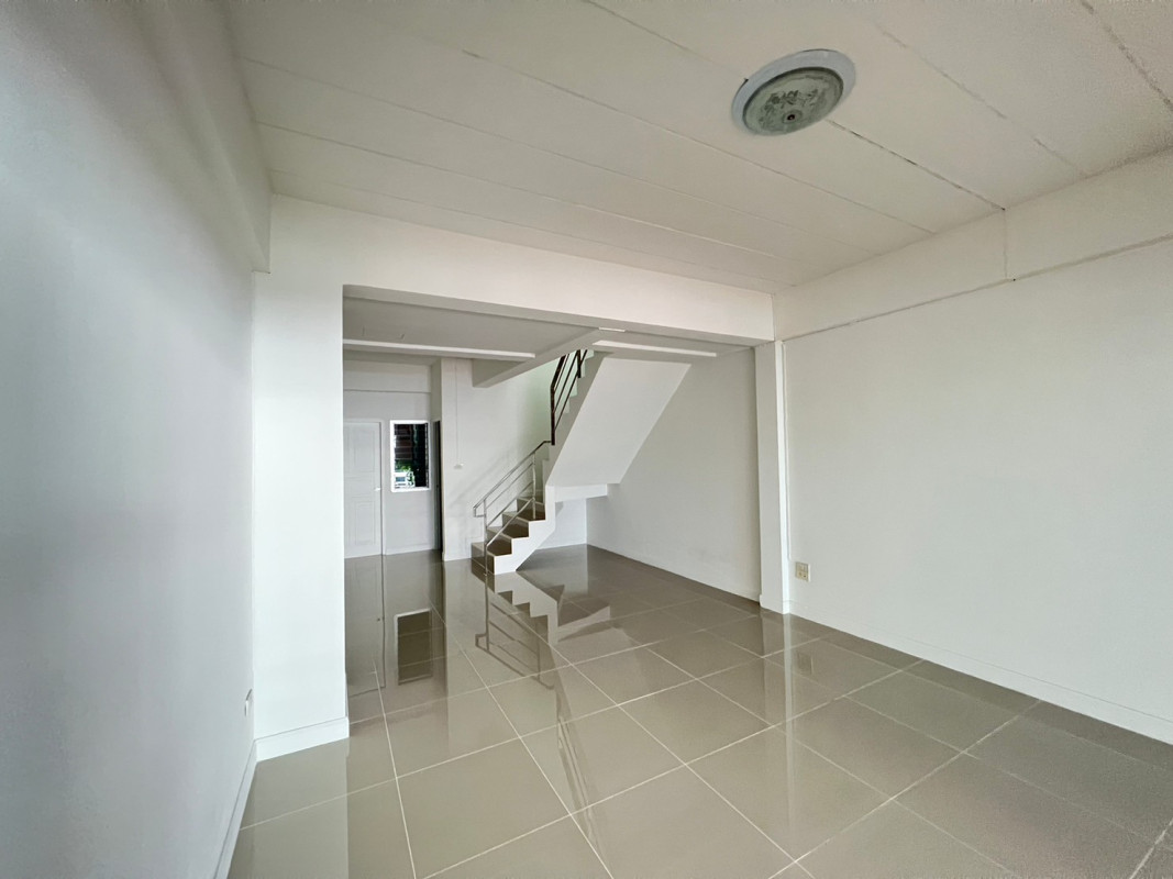 ทาวน์เฮ้าส์ The Next Townhome ชลบุรี ศรีราชา บึง 1700000