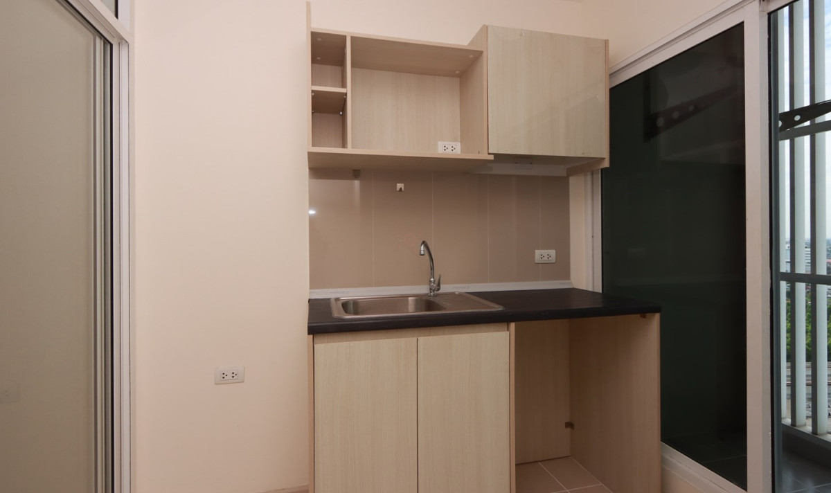 Condominium Nonthaburi Mueang Nonthaburi Bang Kraso 2100000