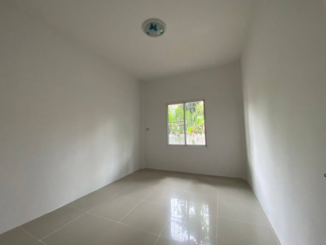 ทาวน์เฮ้าส์ หมู่บ้านประชาชน เฟส5 ระยอง เมืองระยอง ทับมา 1550000