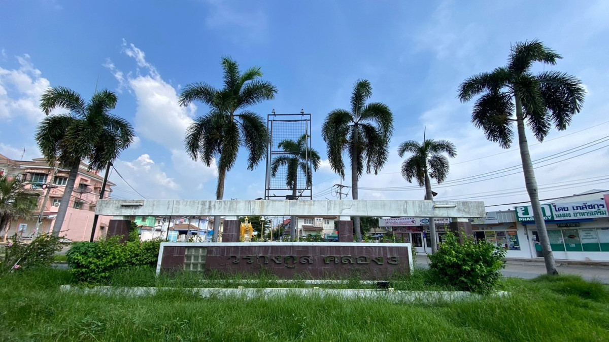 Townhouse Pathum Thani Lam Luk Ka Lat Sawai 1200000