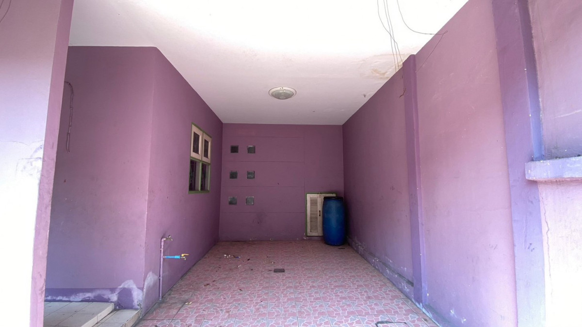 Townhouse Pathum Thani Lam Luk Ka Lat Sawai 1200000