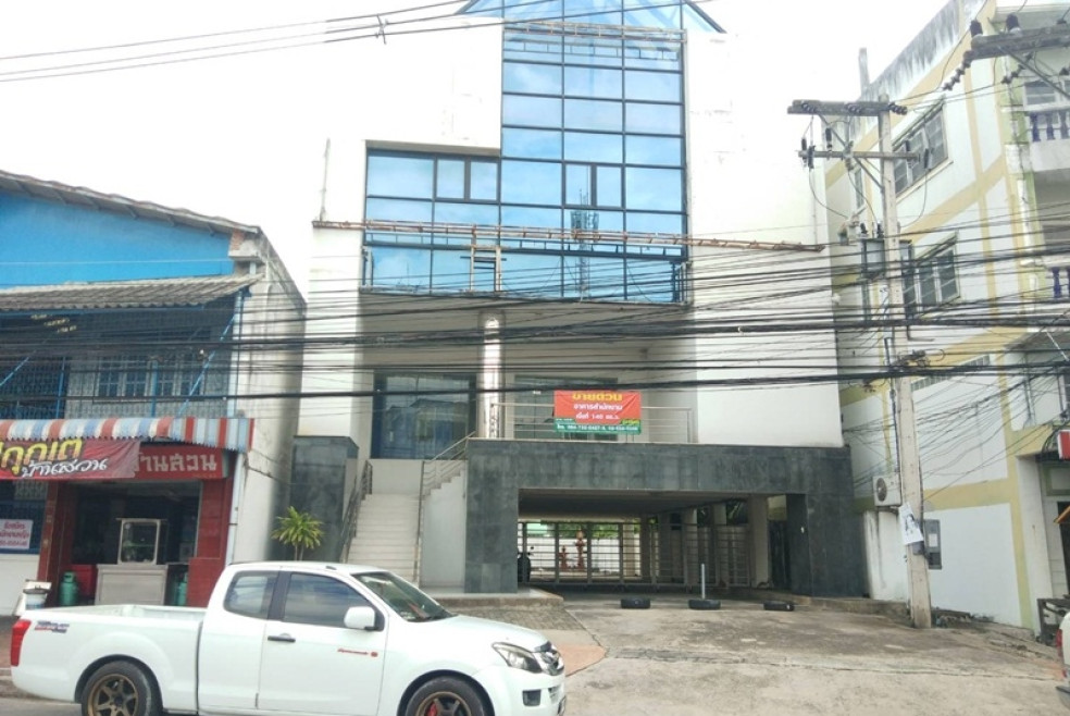 Commercial building Chon Buri Mueang Chon Buri Ban Suan 40220000