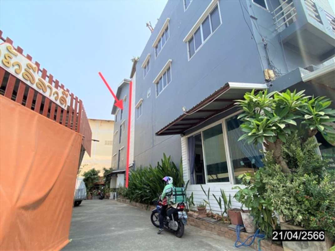 Commercial building Nakhon Sawan Mueang Nakhon Sawan Pak Nam Pho 20831000