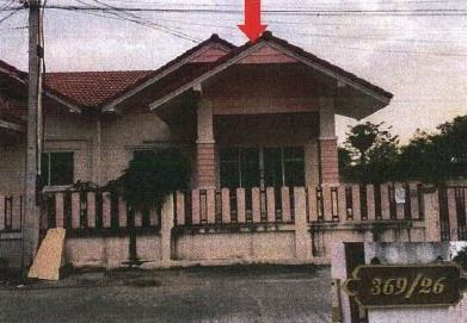 Twin house Loburi Phatthana Nikhom Chong Sarika 0